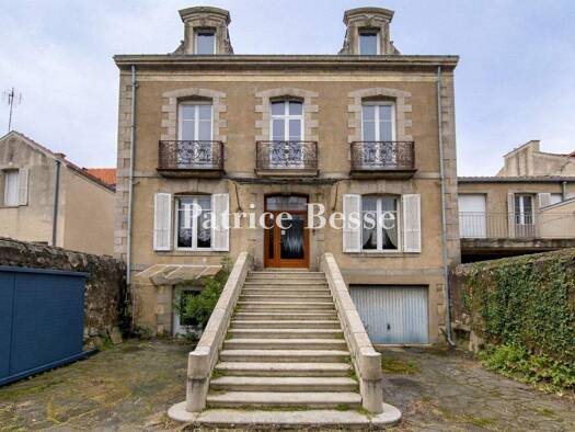 Reihenmittelhaus zum Kauf 670.000 € 8 Zimmer 216 m² 314 m² Grundstück Decré-Cathédrale Nantes 44100