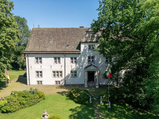 Schloss zum Kauf provisionsfrei 2.900.000 € 13 Zimmer 885 m² 8.400 m² Grundstück Alverdissen Barntrup 32683