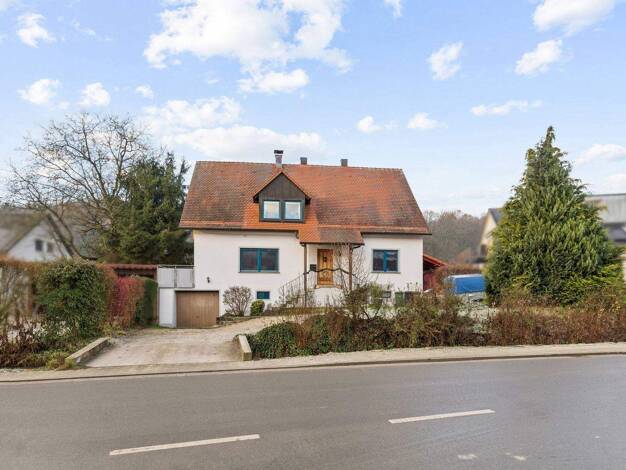 Mehrfamilienhaus zum Kauf 359.000 € 6 Zimmer 138 m² 890 m² Grundstück Frankendorf Buttenheim 96155