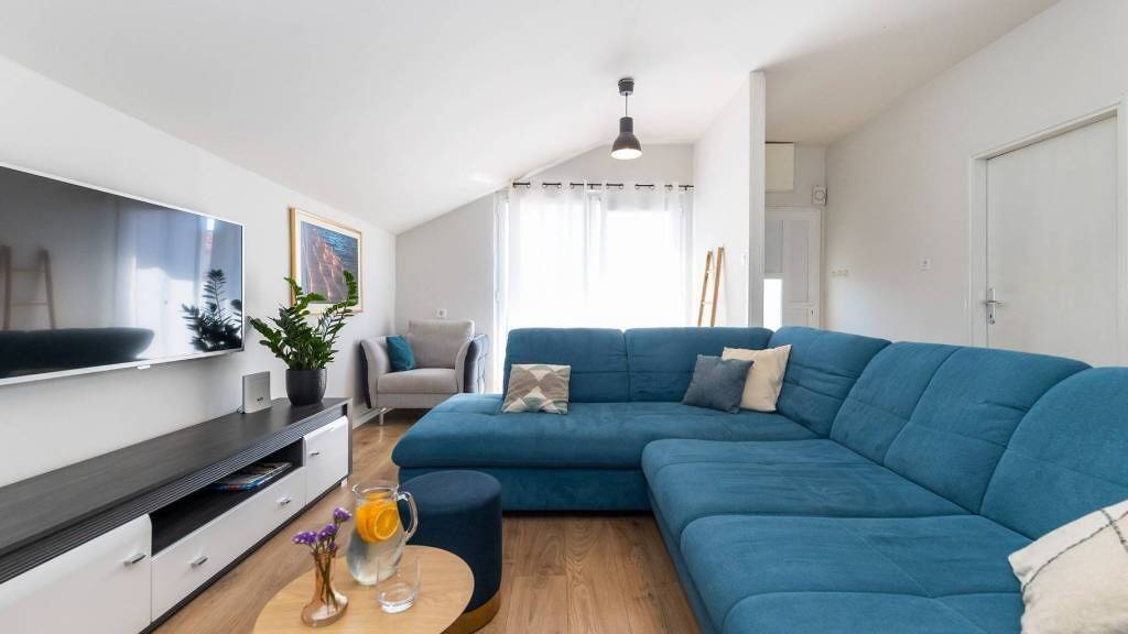 Wohnung zur Miete 850 € 2 Zimmer 100 m² 2. Geschoss Diklo - Puntamika