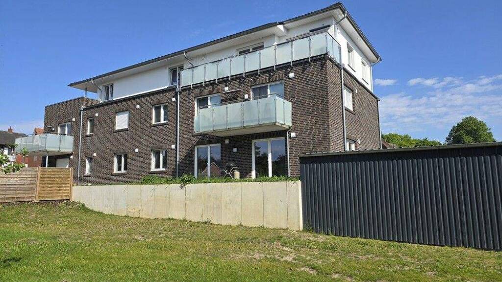 Wohnung zum Kauf 330.000 € 3 Zimmer 84,7 m² EG Steinfelder Straße 32 Osterdamme Damme 49401