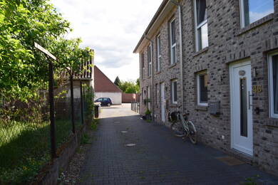 Reihenmittelhaus zur Miete 1.250 € 4 Zimmer 125 m² 155 m² Grundstück frei ab 01.09.2025 Kirchweyhe Weyhe 28844