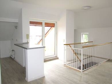 Wohnung zur Miete 490 € 3 Zimmer 81,5 m² Dachgeschoss, 2. Geschoss frei ab 01.08.2025 Wilkau-Haßlau Wilkau-Haßlau 08112