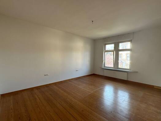 Wohnung zur Miete 1.025 € 4 Zimmer 110 m² Geschoss 1/2 frei ab sofort Innenstadt Neunkirchen 66538