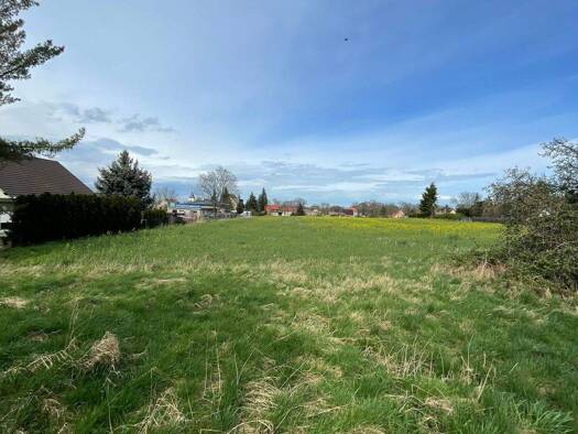 Grundstück zum Kauf 100.300 € 590 m² Grundstück Wallendorf Wallendorf (Luppe) 06258