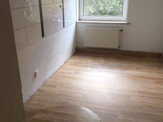 Wohnung zum Kauf provisionsfrei 42.000 € 2 Zimmer 53,6 m² EG Schützenplatz 2 Teuchern Teuchern 06682