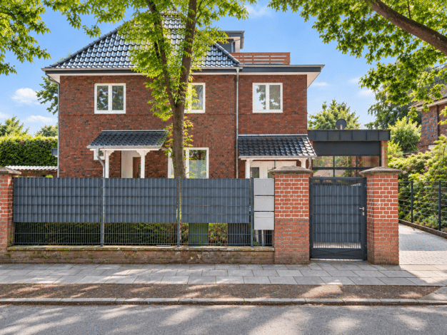 Mehrfamilienhaus zum Kauf 1.750.000 € 10 Zimmer 312 m² 742 m² Grundstück frei ab sofort Rahlstedt Hamburg 22145