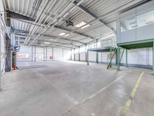 Lagerhalle zur Miete 5,20 € 2.734 m² Lagerfläche teilbar ab 1.400 m² Roden Saarlouis 66740