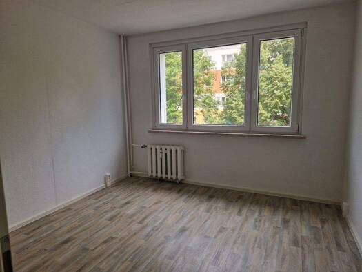 Wohnung zur Miete 339 € 3 Zimmer 60,5 m² 1. Geschoss Kastanienweg 33 Bernburg Bernburg (Saale) 06406