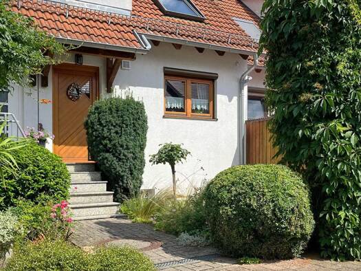 Reihenmittelhaus zum Kauf provisionsfrei 530.000 € 5 Zimmer 111 m² 135 m² Grundstück Holzhausen March / Holzhausen 79232