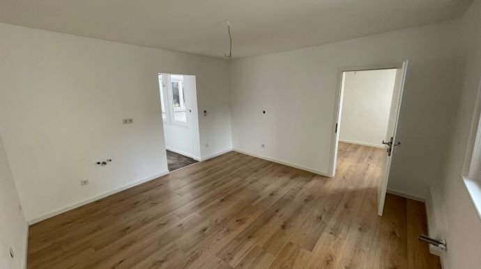 Wohnung zur Miete 375 € 2 Zimmer 34 m²<br/>Wohnfläche 2.<br/>Geschoss ab sofort<br/>Verfügbarkeit Heiligkreuzstraße 4 Innenstadt Coburg 96450