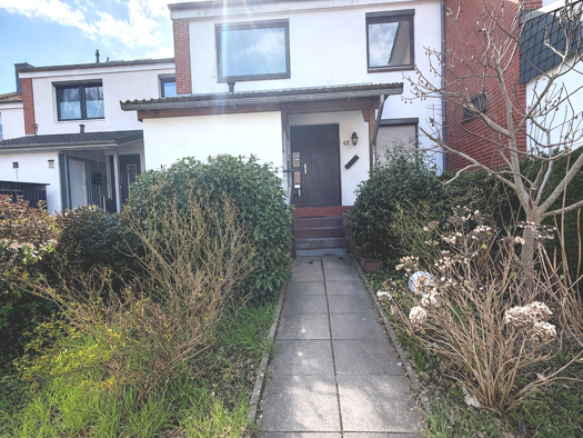 Reihenmittelhaus zum Kauf 265.000 € 5 Zimmer 112 m² 243 m² Grundstück frei ab sofort Stade 21682