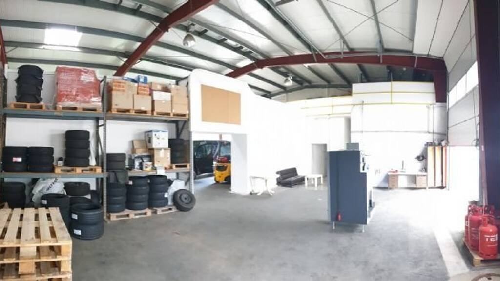 Lagerhalle zur Miete 1.100 € 142 m² Lagerfläche Höchberg 97204