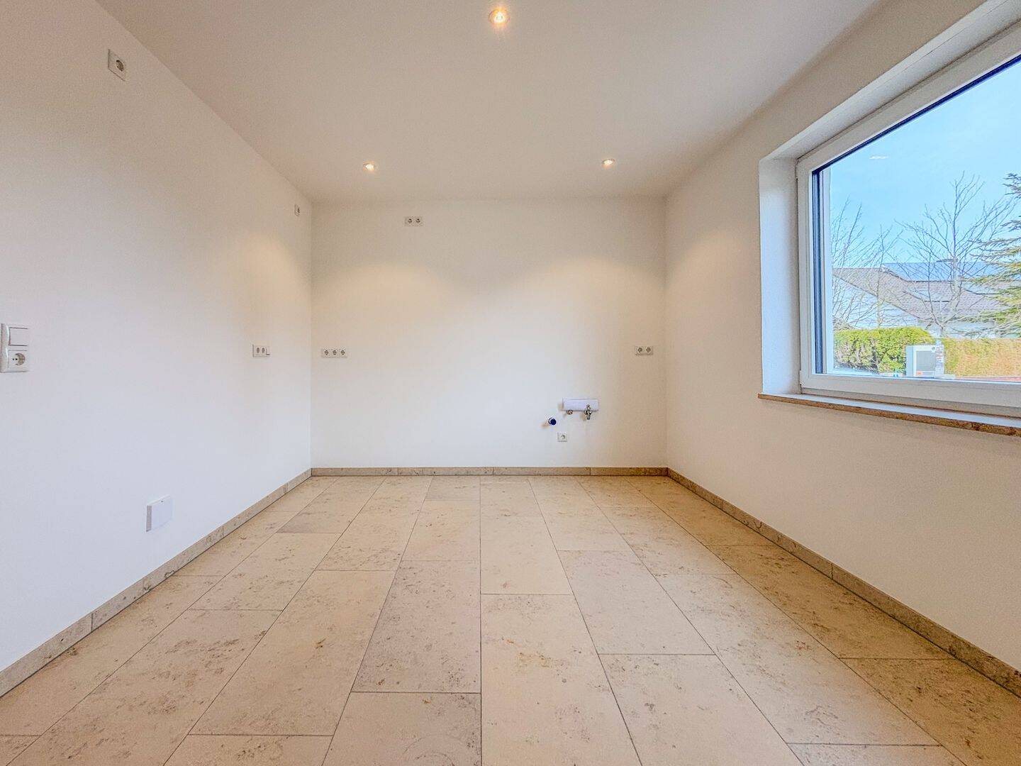 Immobilie in Genderkingen - Großzügiges Zweifamilienhaus mit Garage und Garten in Genderkingen zu verkaufen! - Bild 3