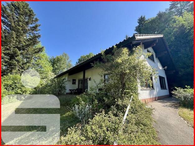 Einfamilienhaus zum Kauf 295.000 € 6 Zimmer 137 m² 1.400 m² Grundstück frei ab sofort Freyung Freyung 94078