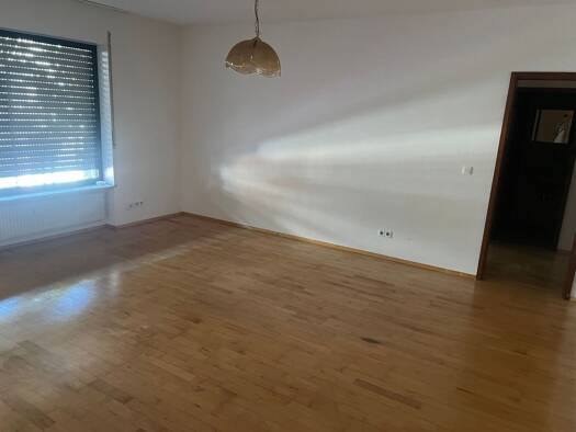 Wohnung zur Miete 900 € 2 Zimmer 66 m² frei ab sofort Biebrich Wiesbaden 65203