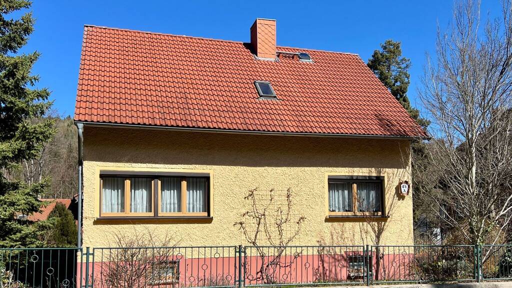 Haus zum Kauf 228.000 € 5 Zimmer 120 m² 581 m² Grundstück Ilmenau 98693