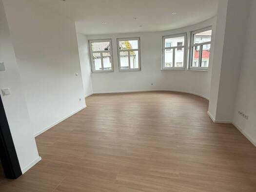 Wohnung zur Miete 1.390 € 4 Zimmer 155 m² 7 Geschosse frei ab sofort Unterleinleiter 91364