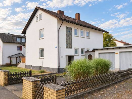 Einfamilienhaus zum Kauf 230.000 € 6 Zimmer 141 m² 1.023 m² Grundstück Wiesenfeld Meeder 96484