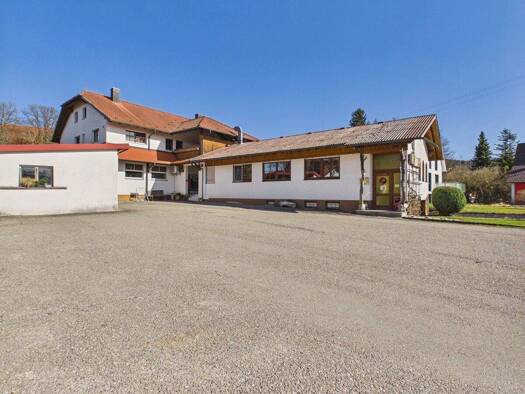 Haus zum Kauf 999.000 € 7 Zimmer 250 m² 2.045 m² Grundstück Böhringen Dietingen / Böhringen 78661