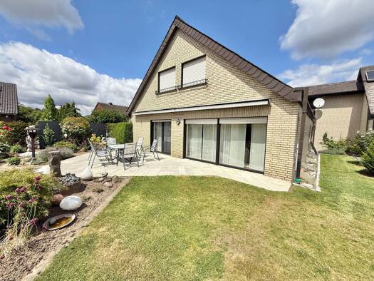 Haus zum Kauf 300.000 € 6 Zimmer 191 m² 550 m² Grundstück frei ab sofort Mellauer Str. 7 Ostenfelde Ennigerloh 59320