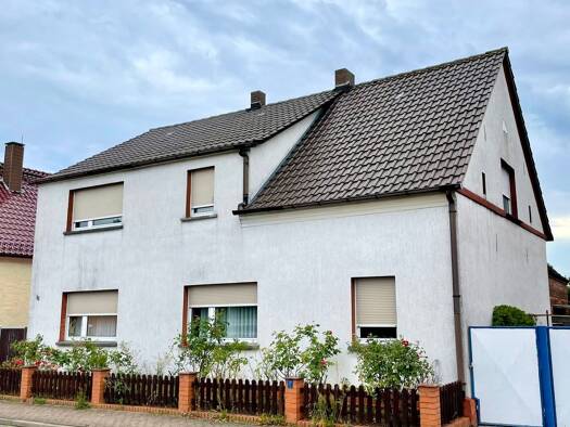 Einfamilienhaus zum Kauf 145.000 € 8 Zimmer 149 m² 1.151 m² Grundstück frei ab sofort Gielsdorfer Str. 35 Elster Zahna-Elster 06895
