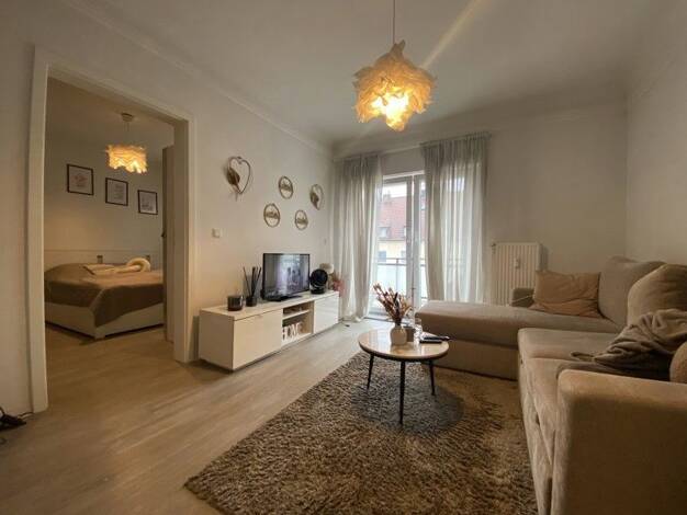 Wohnung zur Miete 525 € 2 Zimmer 47,2 m² 3. Geschoss frei ab 01.11.2026 Bochumer Straße 12 Rath Stadtbezirk 6 40472