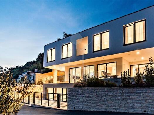 Villa zum Kauf 1.700.000 € 6 Zimmer 350 m² 510 m² Grundstück Omiš