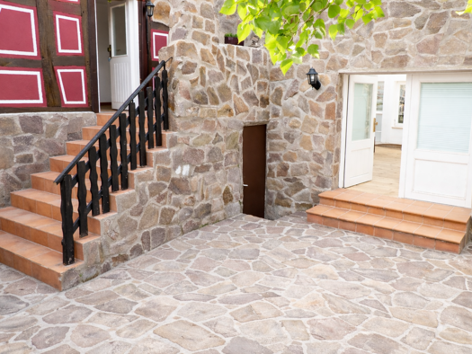 Maisonette zur Miete 1.200 € 5 Zimmer 160 m² Geschoss EG/4 frei ab sofort Oberstraße 2 Ransel Lorch 65391