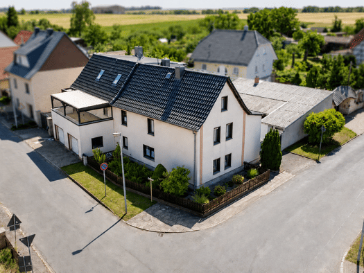 Mehrfamilienhaus zum Kauf 349.000 € 9 Zimmer 346 m² 737 m² Grundstück Oßmannstedter Straße 85 Liebstedt Ilmtal-Weinstraße 99510