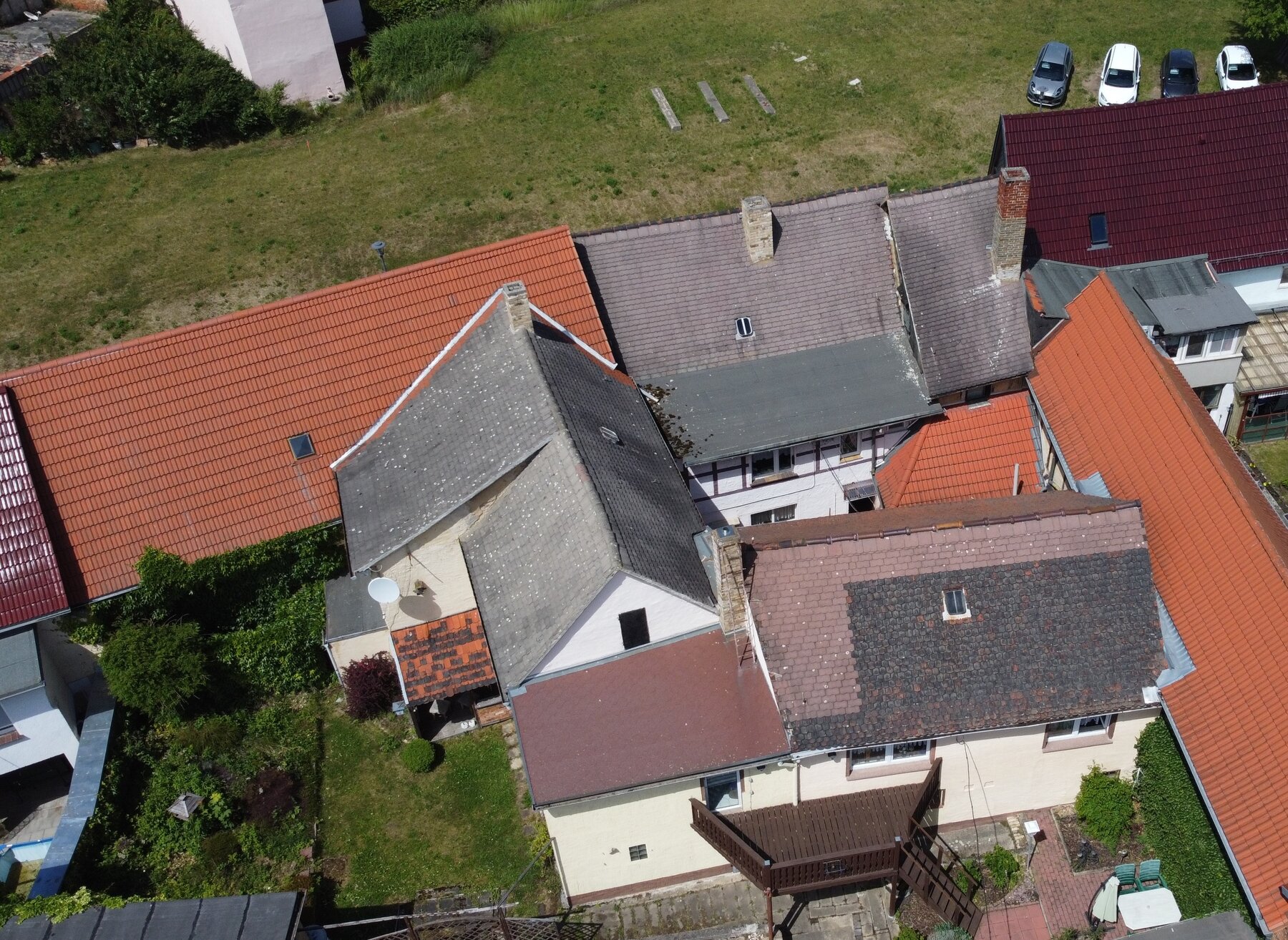 Mehrfamilienhaus zum Kauf 113.000 € 9 Zimmer 435 m²<br/>Wohnfläche 921 m²<br/>Grundstück ab sofort<br/>Verfügbarkeit Hohenmölsen Hohenmölsen 06679