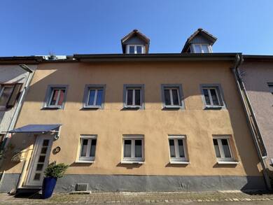 Stadthaus zum Kauf 305.000 € 4,5 Zimmer 89 m² 52 m² Grundstück Breisach Breisach 79206