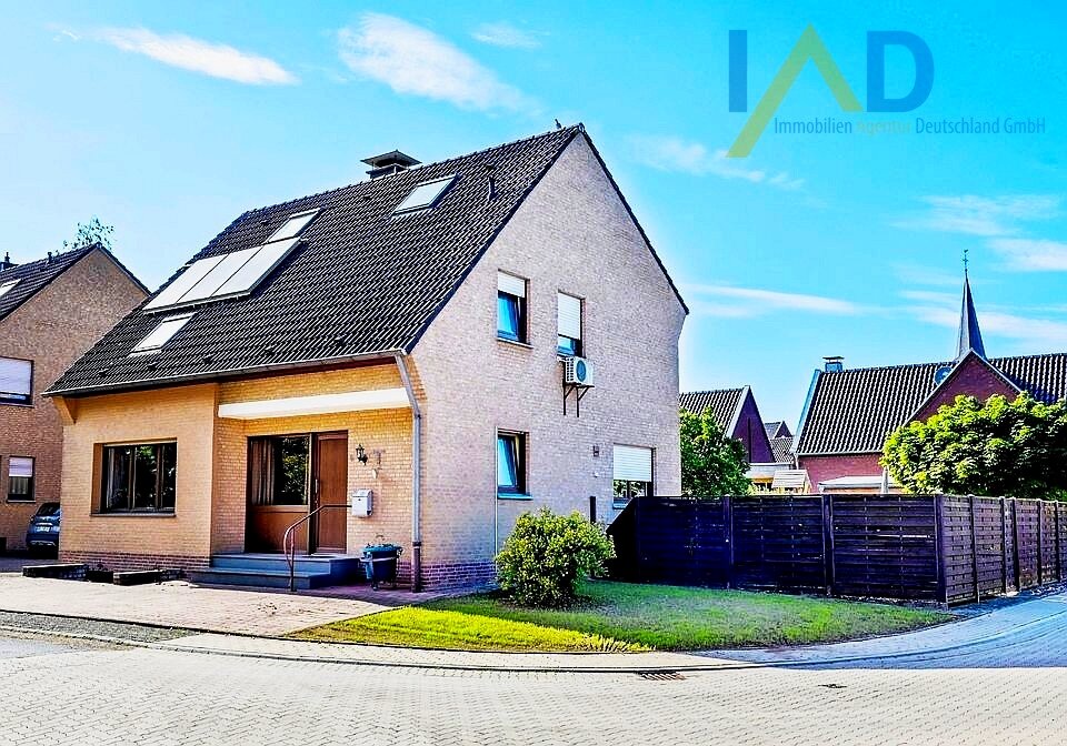 Einfamilienhaus zum Kauf 449.000 € 6 Zimmer 150 m²<br/>Wohnfläche 590 m²<br/>Grundstück 01.11.2024<br/>Verfügbarkeit Wetten Kevelaer 47625