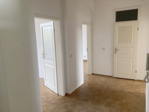 Wohnung zum Kauf 225.000 € 3 Zimmer 73,8 m²<br/>Wohnfläche 1.<br/>Geschoss ab sofort<br/>Verfügbarkeit Radebeul 01445