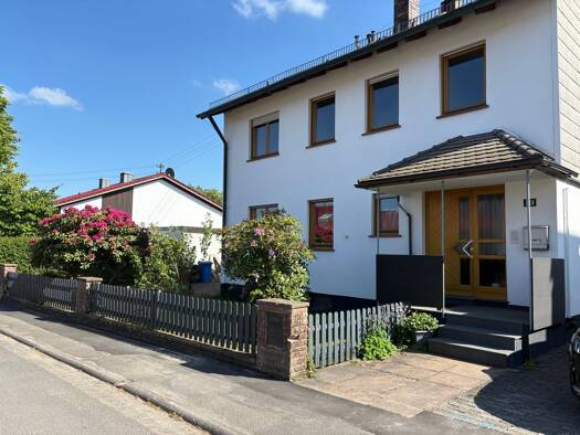 Einfamilienhaus zum Kauf provisionsfrei 337.000 € 6 Zimmer 185 m² 587 m² Grundstück Schollbrunn 97852