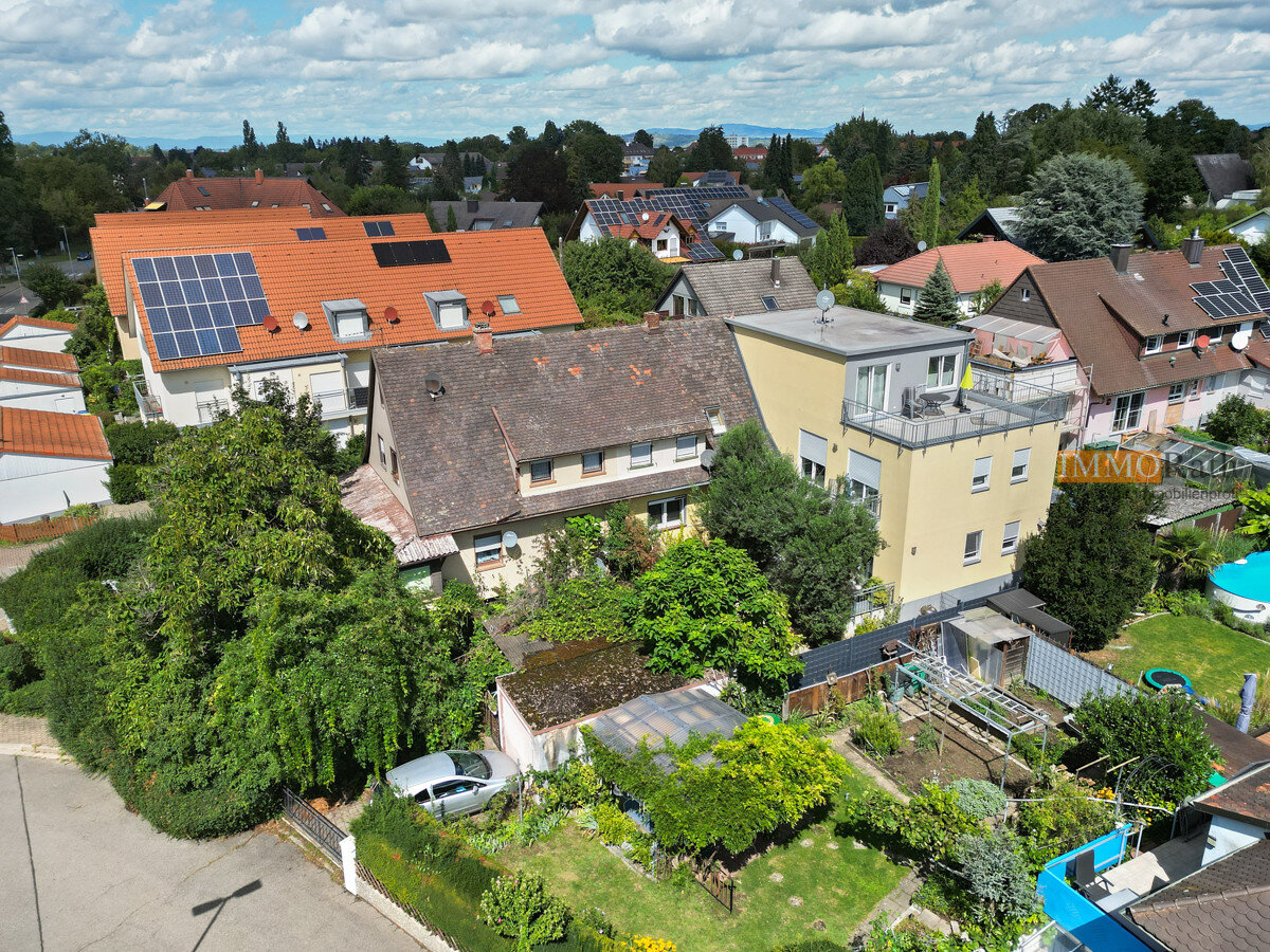 Mehrfamilienhaus zum Kauf 1.750.000 € 12 Zimmer 310 m²<br/>Wohnfläche 368 m²<br/>Grundstück Bad Krozingen Bad Krozingen 79189