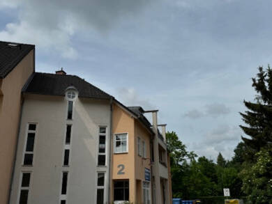 Wohnung zur Miete 400 € 2 Zimmer 75 m² Dachgeschoss, 2. Geschoss frei ab sofort Zwickauer Str. 2 Wildenfels Wildenfels 08134