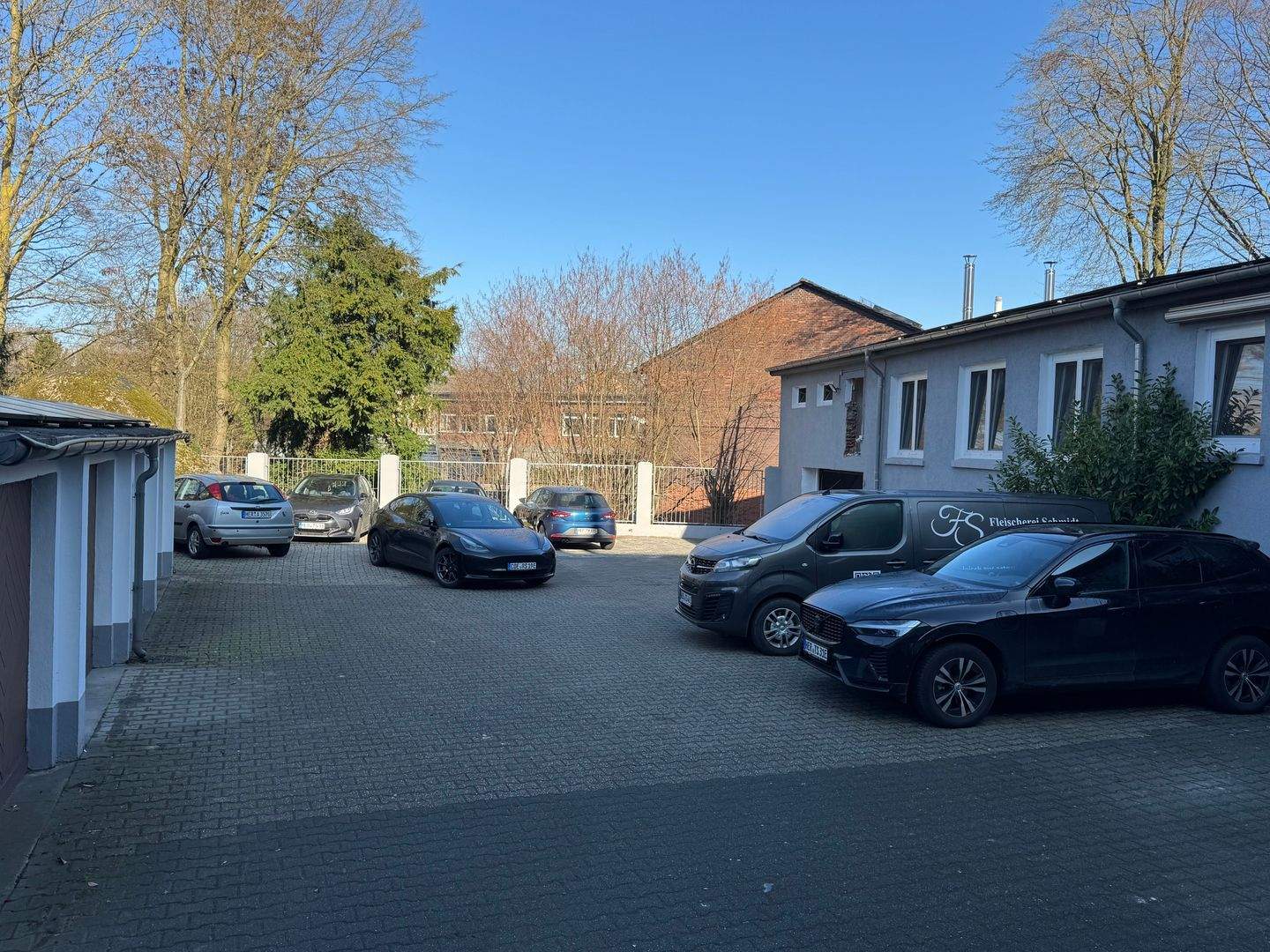 Immobilie in Herne - Kapitalanlage: Wohn- und Geschäftshaus mit 7 Einheiten und 4 Garagen in Herne-Holsterhausen - Bild 3