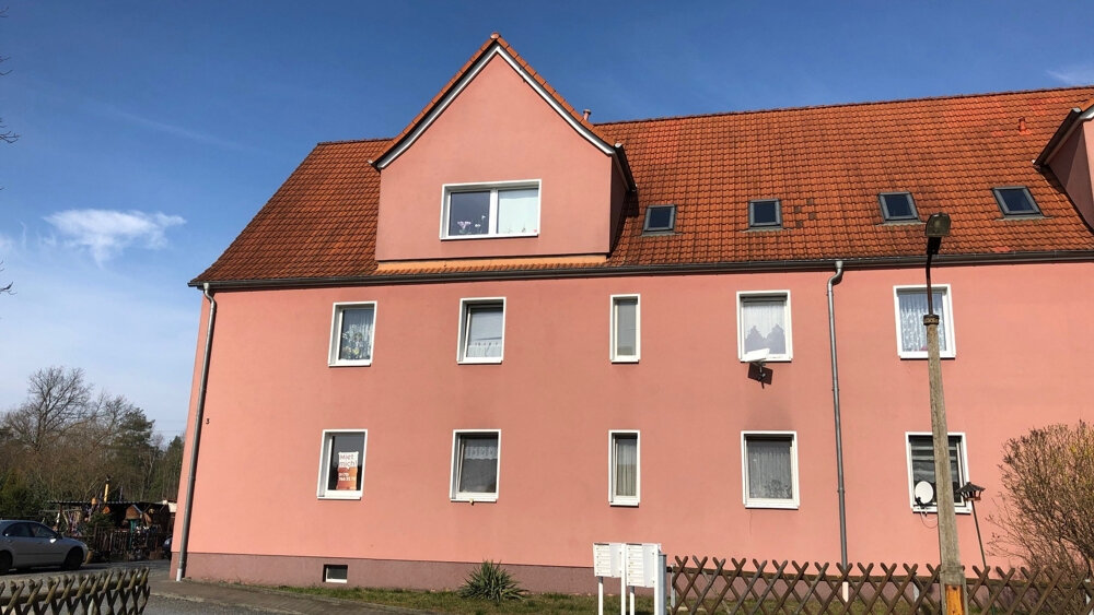 Wohnung zur Miete 315 € 2 Zimmer 51 m²<br/>Wohnfläche 1.<br/>Geschoss Lindenstraße 4 Schwarzheide 1987