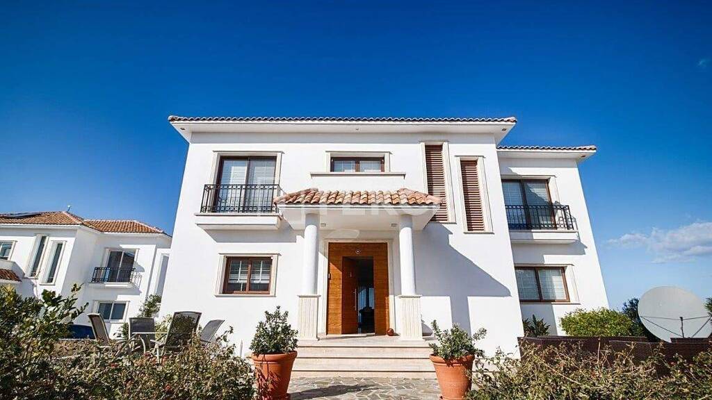 Einfamilienhaus zum Kauf 2.640.000 € 4 Zimmer 200 m² 700 m² Grundstück Girne 99400