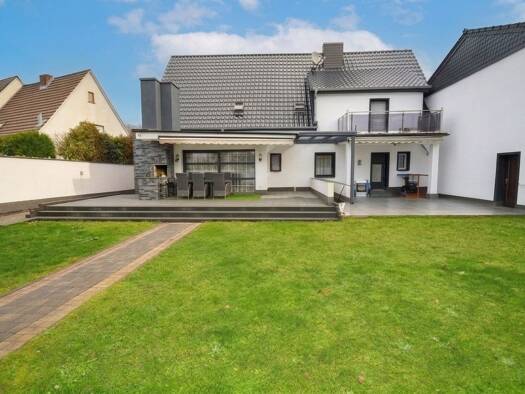 Einfamilienhaus zur Miete 2.800 € 6 Zimmer 221 m² 750 m² Grundstück frei ab 01.10.2026 Mülldorf Sankt Augustin 53757
