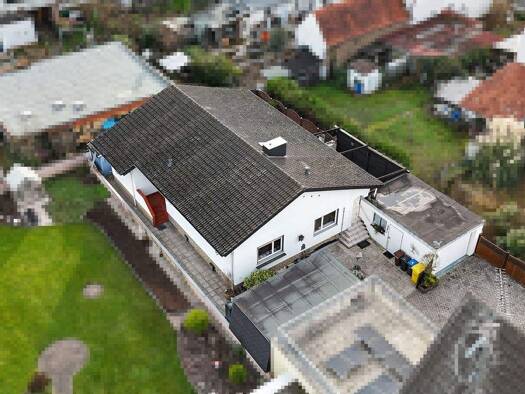 Bungalow zum Kauf 449.000 € 3 Zimmer 106,2 m² 333 m² Grundstück Bauschheim Rüsselsheim am Main 65428