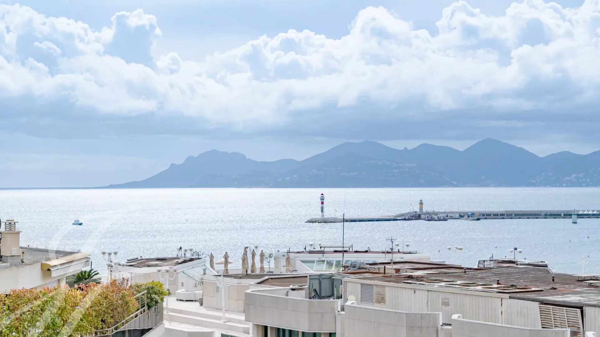 Wohnung zur Miete Wohnen auf Zeit provisionsfrei 4 Zimmer 140 m²<br/>Wohnfläche Croisette-Palm-Beach Cannes 06400