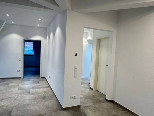 Wohnung zur Miete 750 € 3 Zimmer 74 m² frei ab sofort Marktstraße 43 Maikammer 67487