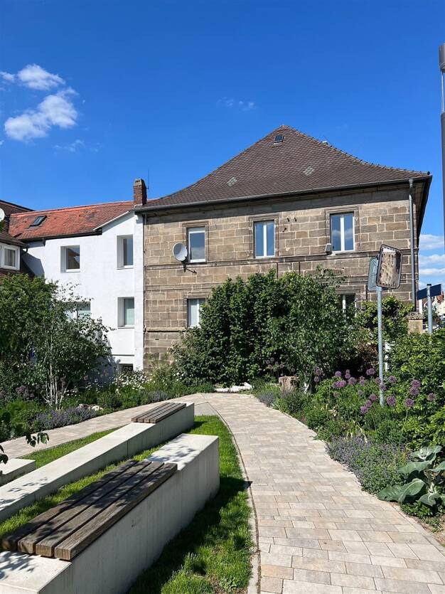 Mehrfamilienhaus zum Kauf 795.650 € 10,5 Zimmer 270 m² 286 m² Grundstück Wellerstadt Baiersdorf , Mittelfr 91083