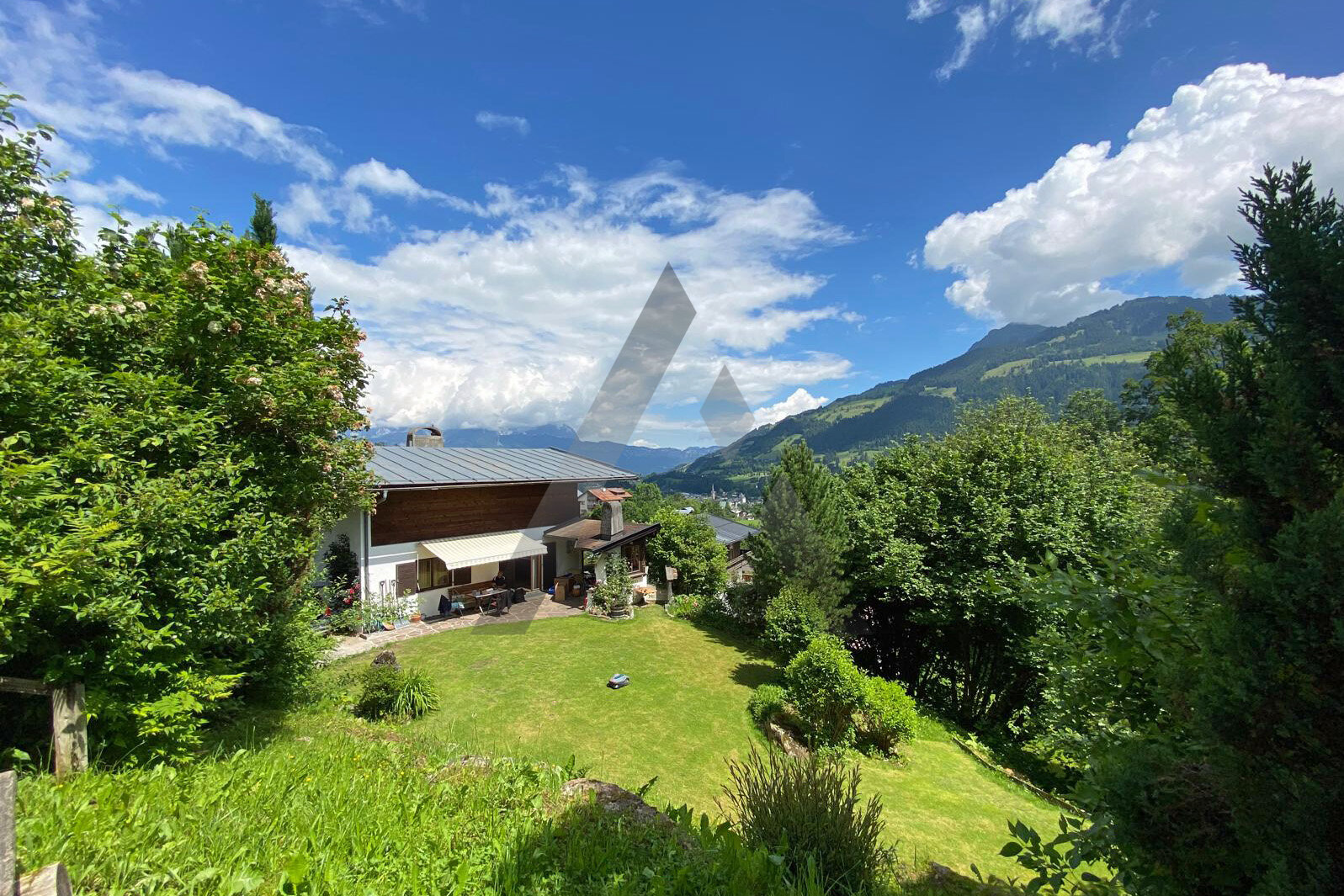 Einfamilienhaus zur Miete 3.000 € 6 Zimmer 129 m²<br/>Wohnfläche 976 m²<br/>Grundstück Kitzbühel 6370