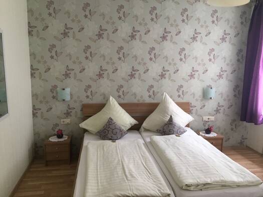 Hotel zum Kauf 399.000 € 30 Betten 118 m² Gastrofläche Boppard Boppard 56154