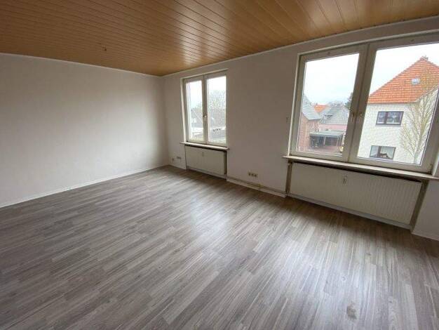 Wohnung zur Miete 420 € 2 Zimmer 63,2 m² 1. Geschoss frei ab 01.01.2026 Hafenstr. 47 Nordenham 26954