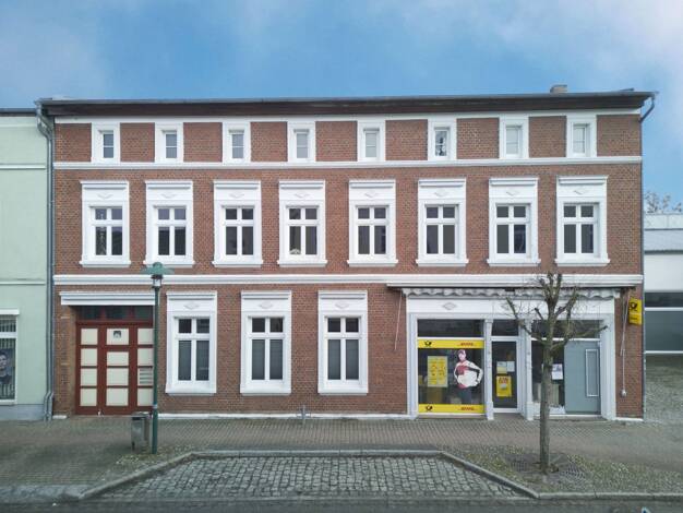 Mehrfamilienhaus zum Kauf 235.000 € 9 Zimmer 215 m² 1.026 m² Grundstück Eggesin 17367