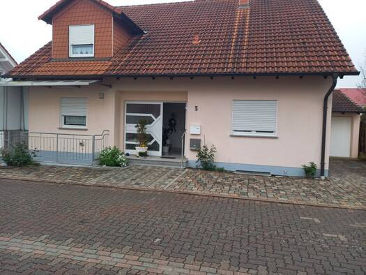 Wohnung zur Miete 930 € 3 Zimmer 93 m² Geschoss 1/2 frei ab 30.08.2026 Maikammer 67487